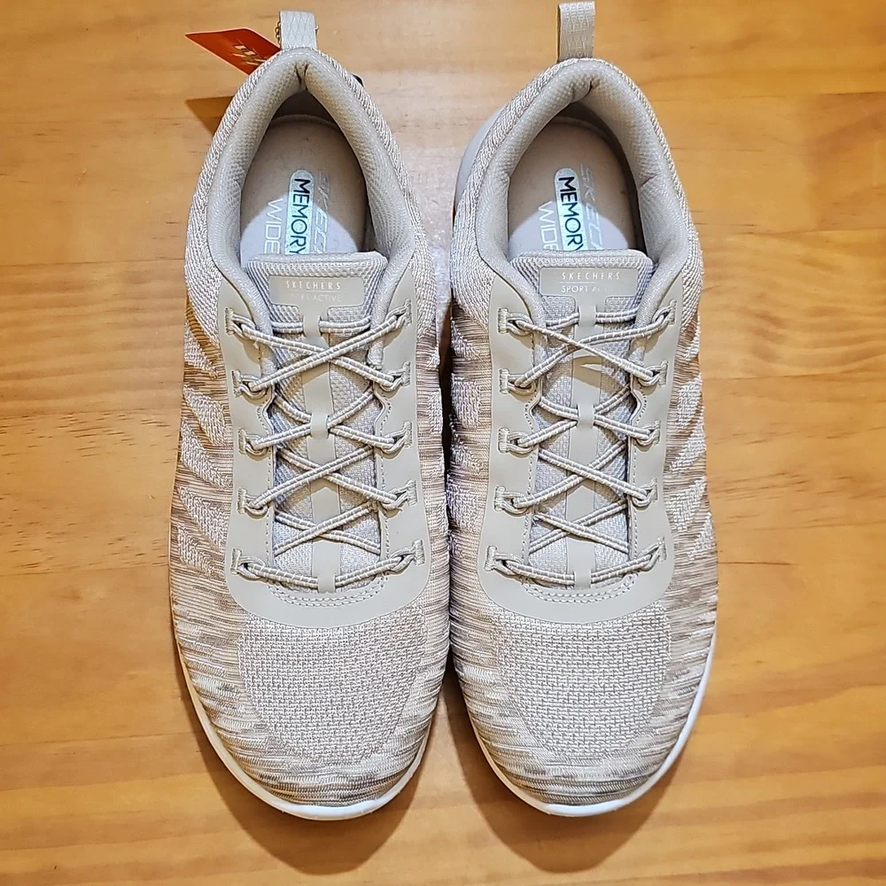 Skechers Womens Tan Go Step Sneaker Size 9 Wide